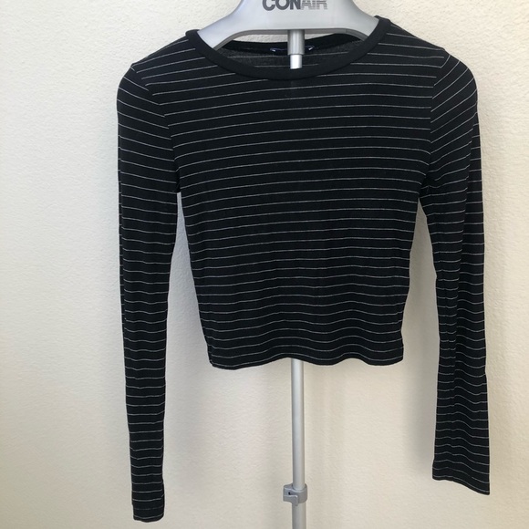 Zara Tops - Zara striped long sleeve crop top